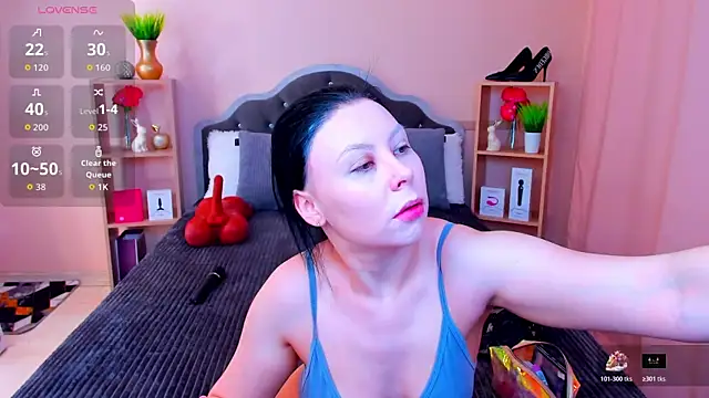 Snapshot of ChloeBrut chatting on 11/10/25, 12:31 ChloeBrut online show from 11/10/25, 12:31