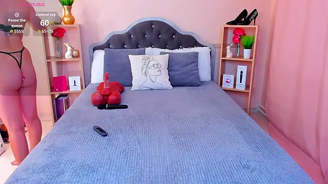 Snapshot of ChloeBrut chatting on 11/24/25, 01:16 ChloeBrut online show from 11/24/25, 01:16