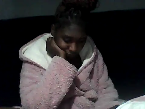 Snapshot of sexysmalldaily04 chatting on 10/19/25, 08:20 sexysmalldaily04 online show from 10/19/25, 08:20