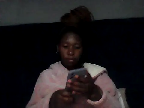 Snapshot of sexysmalldaily04 chatting on 10/25/25, 07:08 sexysmalldaily04 online show from 10/25/25, 07:08