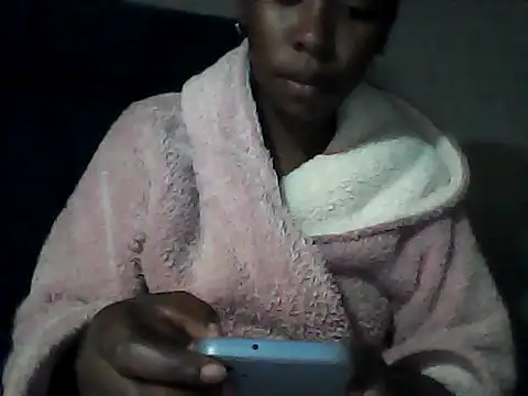 Snapshot of sexysmalldaily04 chatting on 10/29/25, 06:04 sexysmalldaily04 online show from 10/29/25, 06:04