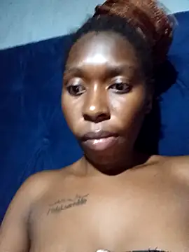 Snapshot of sexysmalldaily04 chatting on 11/18/25, 05:06 sexysmalldaily04 online show from 11/18/25, 05:06