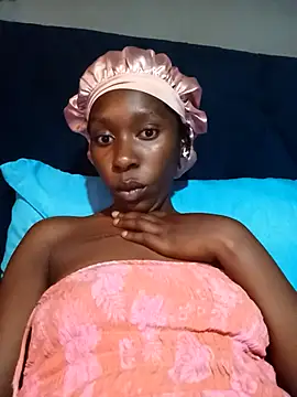 Snapshot of sexysmalldaily04 chatting on 11/23/25, 07:19 sexysmalldaily04 online show from 11/23/25, 07:19