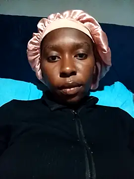 Snapshot of sexysmalldaily04 chatting on 11/28/25, 03:14 sexysmalldaily04 online show from 11/28/25, 03:14