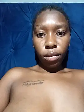 Snapshot of sexysmalldaily04 chatting on 11/30/25, 01:53 sexysmalldaily04 online show from 11/30/25, 01:53