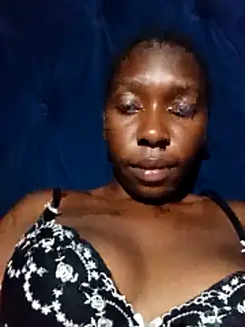 Snapshot of sexysmalldaily04 chatting on 11/30/25, 06:56 sexysmalldaily04 online show from 11/30/25, 06:56