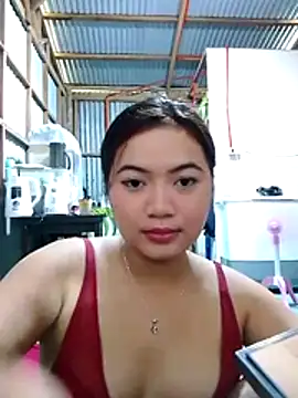Snapshot of XxxHotCouples4u chatting on 11/10/25, 01:48 XxxHotCouples4u online show from 11/10/25, 01:48