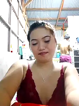 Snapshot of XxxHotCouples4u chatting on 11/12/25, 03:23 XxxHotCouples4u online show from 11/12/25, 03:23