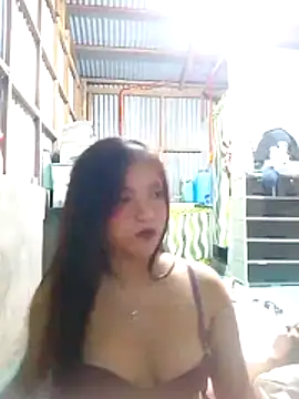 Snapshot of XxxHotCouples4u chatting on 11/15/25, 01:51 XxxHotCouples4u online show from 11/15/25, 01:51