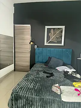 Snapshot of valentina_herrrera chatting on 04/07/26, 04:51 valentina herrrera online show from 04/07/26, 04:51