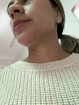 Snapshot of valentina_herrrera chatting on 04/09/26, 03:06 valentina herrrera online show from 04/09/26, 03:06