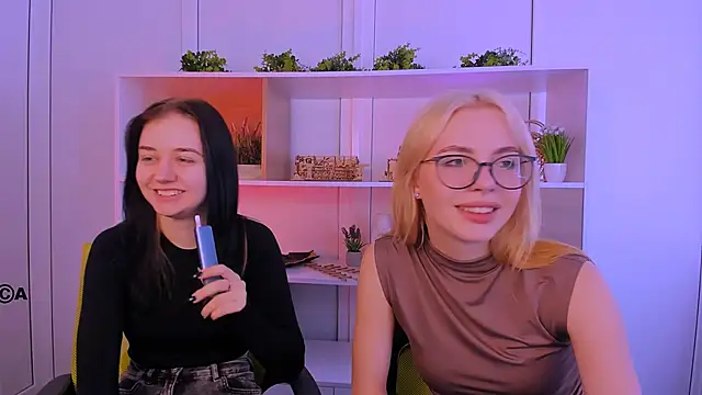 miki ti online show from 10/26/25, 09:04