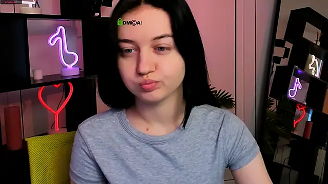 miki ti online show from 11/19/25, 12:16