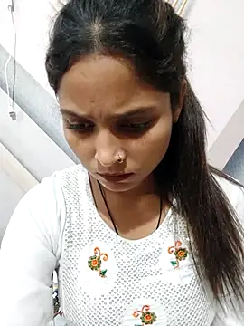 Snapshot of Anshika1431 chatting on 11/10/25, 03:22 Anshika1431 online show from 11/10/25, 03:22