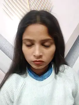 Snapshot of Anshika1431 chatting on 11/12/25, 04:35 Anshika1431 online show from 11/12/25, 04:35