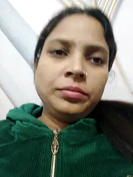 Snapshot of Anshika1431 chatting on 11/14/25, 06:06 Anshika1431 online show from 11/14/25, 06:06