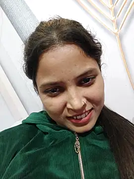 Snapshot of Anshika1431 chatting on 11/17/25, 03:40 Anshika1431 online show from 11/17/25, 03:40