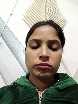 Snapshot of Anshika1431 chatting on 12/05/25, 04:14 Anshika1431 online show from 12/05/25, 04:14