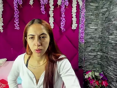 MariamGray1 online show from 11/07/25, 04:51