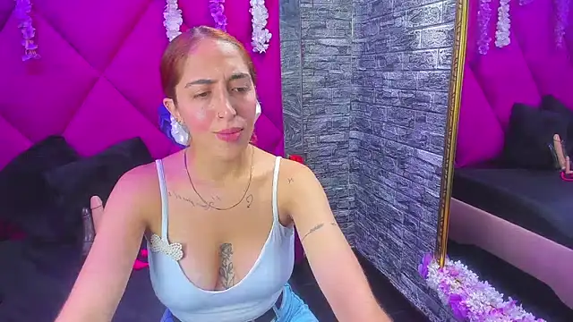 MariamGray1 online show from 12/20/25, 08:38