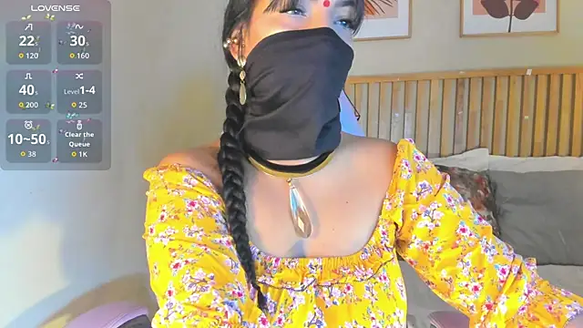 Iniya Parul online show from 11/14/25, 01:32