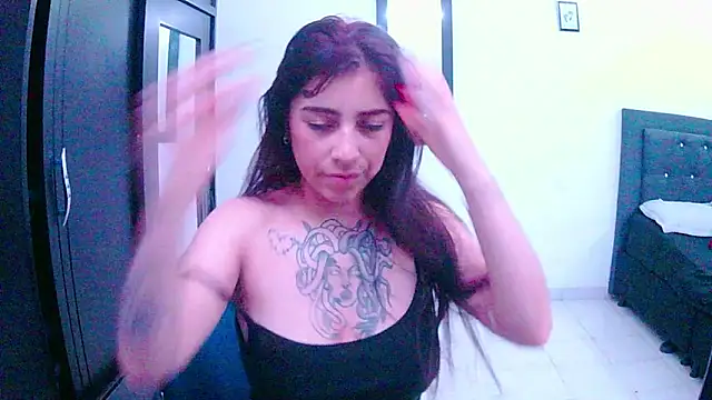adri gomez1 online show from 10/22/25, 10:26