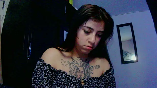 adri gomez1 online show from 11/21/25, 07:29