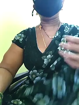 Snapshot of hot-telugu-queen chatting on 11/08/25, 06:46 hot-telugu-queen online show from 11/08/25, 06:46