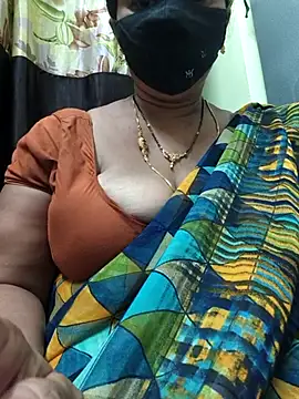 Snapshot of hot-telugu-queen chatting on 11/18/25, 05:45 hot-telugu-queen online show from 11/18/25, 05:45