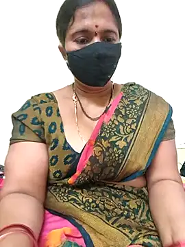 Snapshot of hot-telugu-queen chatting on 12/18/25, 07:14 hot-telugu-queen online show from 12/18/25, 07:14