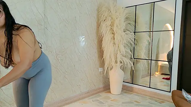 Antonella Russo1 online show from 04/16/26, 09:39