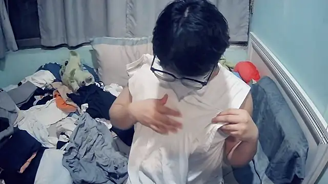 harua0000 online show from 10/27/25, 12:09