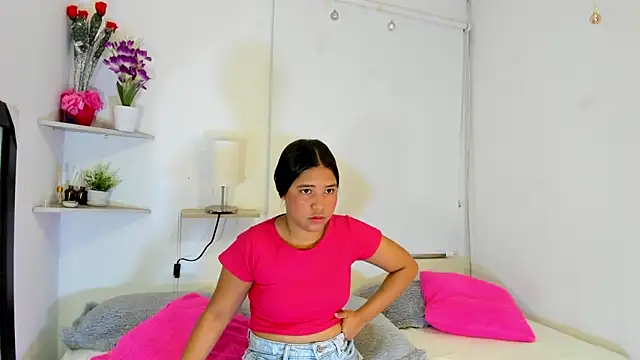 Snapshot of isa_taylorr_ chatting on 11/28/25, 12:08 isa taylorr online show from 11/28/25, 12:08