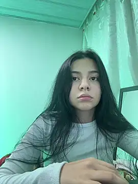 Snapshot of Midori_rosse chatting on 05/17/26, 02:20 Midori rosse online show from 05/17/26, 02:20