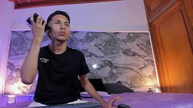 IM EidenBlaze online show from 10/23/25, 03:17