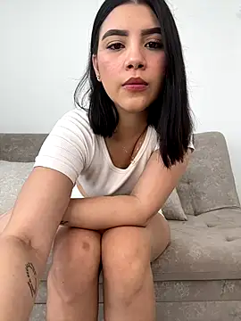 Snapshot of Julietalcl chatting on 10/22/25, 09:03 Julietalcl online show from 10/22/25, 09:03