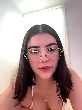 Snapshot of Julietalcl chatting on 10/25/25, 09:09 Julietalcl online show from 10/25/25, 09:09