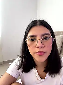 Snapshot of Julietalcl chatting on 01/14/26, 09:20 Julietalcl online show from 01/14/26, 09:20