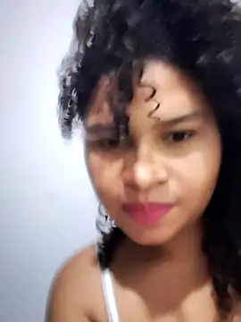 Snapshot of Aliona_ chatting on 10/31/25, 08:37 Aliona online show from 10/31/25, 08:37