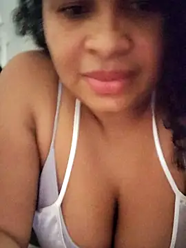 Snapshot of Aliona_ chatting on 11/01/25, 02:19 Aliona online show from 11/01/25, 02:19