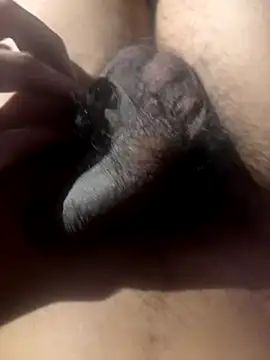 Snapshot of BestAwardYear chatting on 10/28/25, 05:33 BestAwardYear online show from 10/28/25, 05:33