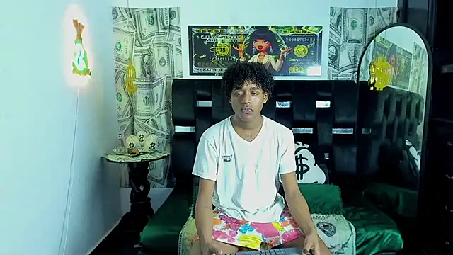 Snapshot of Latin_Femboy13 chatting on 10/16/25, 07:26 Latin Femboy13 online show from 10/16/25, 07:26