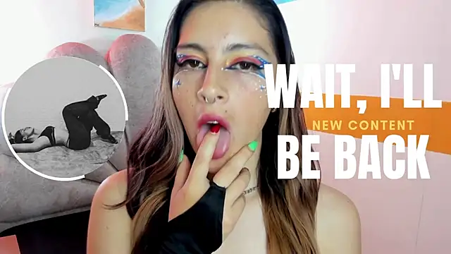 moon winy online show from 10/24/25, 11:06