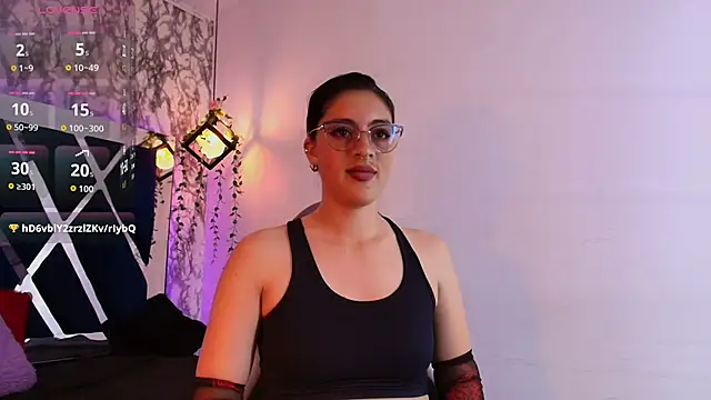 Snapshot of moon_winy chatting on 05/11/26, 04:15 moon winy online show from 05/11/26, 04:15