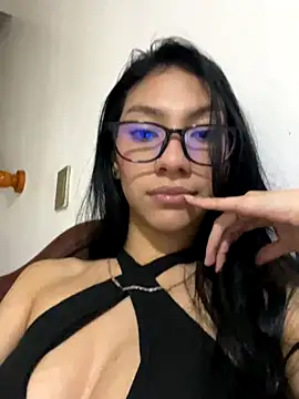 Snapshot of Swet_scarlet chatting on 10/28/25, 12:58 Swet scarlet online show from 10/28/25, 12:58