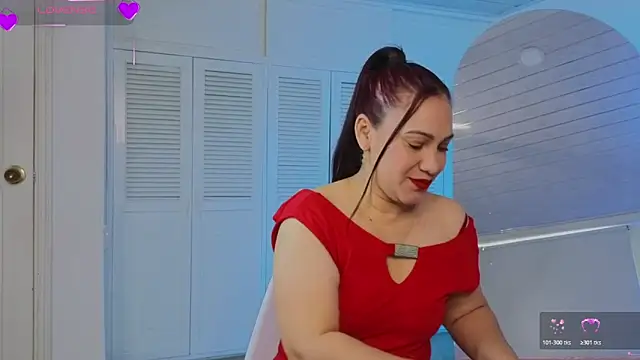 Snapshot of RubieBlaze chatting on 11/28/25, 07:49 RubieBlaze online show from 11/28/25, 07:49