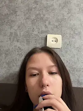 AngelaXSmile online show from 10/29/25, 03:42