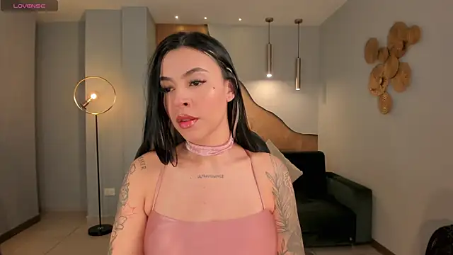 Snapshot of ChristineFord_ chatting on 12/01/25, 12:32 ChristineFord online show from 12/01/25, 12:32