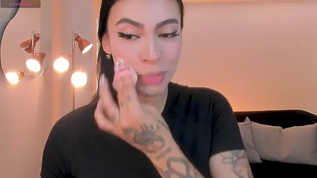 Snapshot of ChristineFord_ chatting on 05/24/26, 06:02 ChristineFord online show from 05/24/26, 06:02