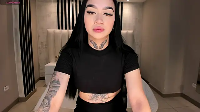 MeganCross1 online show from 11/23/25, 11:37